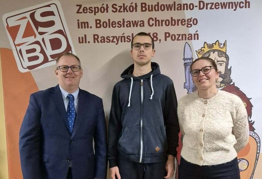 Paweł Sołtysiak z klasy 3bZ ze stypendium Rady Rodziców